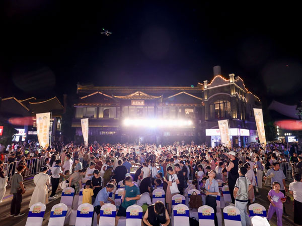 “超等皖”美食争霸赛庐江踢馆赛暨七夕游园会在水西门乐成举行